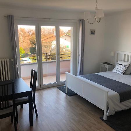 Au Bonheur Des Iris Bed and Breakfast Rolle Buitenkant foto